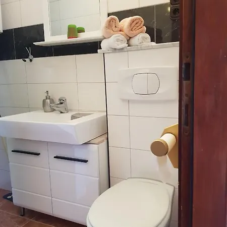 Emi Apartment *